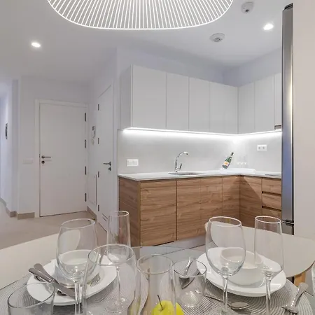 Flatguest Viriato - Wifi - Ac - Terraza Compartida Apartamento *